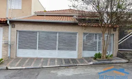Excelente Casa Térrea com 3 Dormitórios sendo 1 Suíte e 2 Vagas de Garagem.