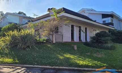 Casa de Condomínio com 4 dormitórios à Venda, 290 m² Aldeia da Serra.