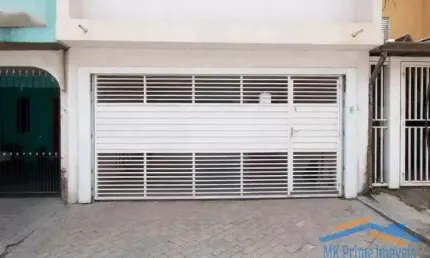 Excelente Sobrado com 3 Dormitórios Sendo 1 Suíte e 2 Vagas de Garagem.