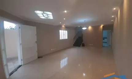 Sobrado à Venda, 165 m² com 3 Quartos e 2 banheiros - Jdm das Flores Osasco