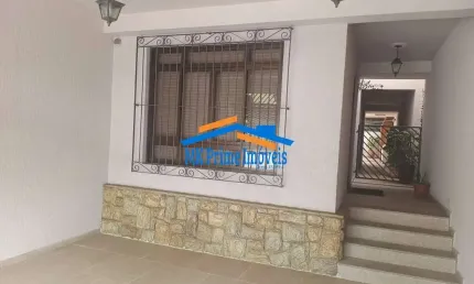 Lindo Sobrado com 3 Dormitórios, sendo 1 Suíte – Cidade das Flores.