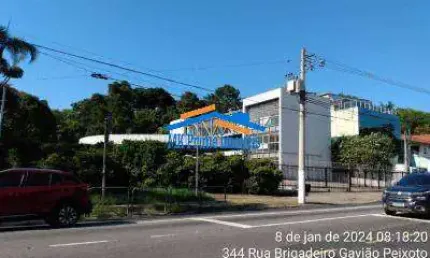 Maravilhoso Imóvel Comercial de Esquina na Lapa com 1.459 m²!