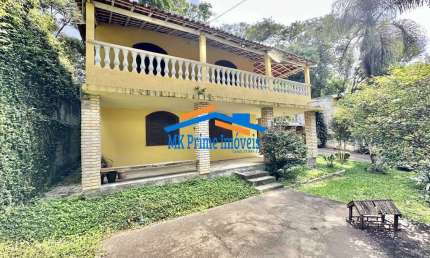 Cond Jd Colibri - Rústica, 3 dorms, quintal e muito jardim!