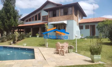 Sobrado com 4 Quartos (3 Suítes), Terreno de 1.500m² – Jandira.