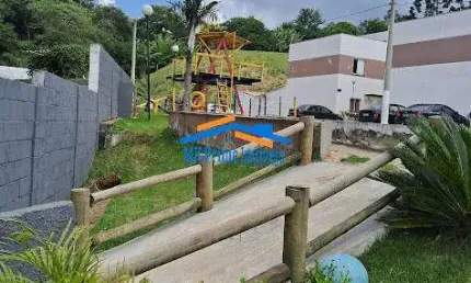Lindo Sobrado em Condomínio, 2 Quartos, 1 Vaga, Caucaia do Alto/Cotia