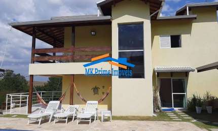 Imóvel dos Sonhos: Casa c/ 4 Quartos, Suíte Master e Piscina Borda Infinita