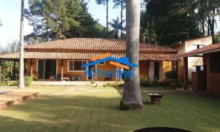 Chácara Santa Hortência, possui 24.000 m² ,à uma hora de São Paulo