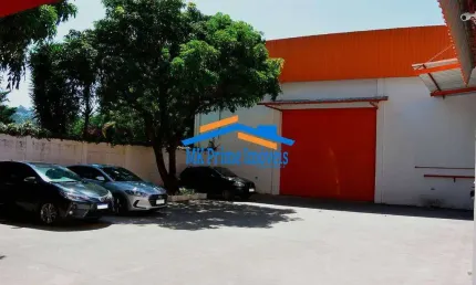 Galpão área Construída 2,300 m² área terreno 3,500 m² Jd Itaqui/Barueri