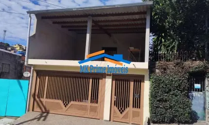 2 Casas Térreas + Andar Superior – Ótima Área de Lazer e Vagas Cobertas.