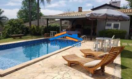 Vende/ Aluga casa em Condomínio com 1416m² de Terreno - GRANJA VIANA.
