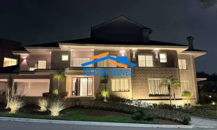 Casa em Condomínio com 5 Suítes para Locação no Tamboré 2.