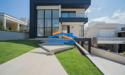 Linda Casa com 4 Suítes no Condomínio Reserva Santa Maria/Granja Viana!