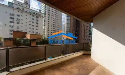 Apartamento com 3 Quartos e 5 banheiros à Venda, 200 m² - Itaim Bibi