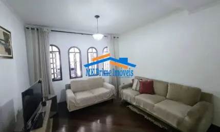 Sobrado com 3 Quartos sendo 1 Suíte + Edícula + 2 Vagas no Bela Vista