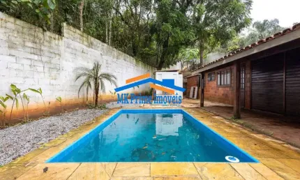 Bela casa à venda no condomínio Carneiro Viana - Cotia/SP