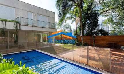 Casa de Alto Padrão à Venda – Condomínio Porto Fino – Brooklin Velho.