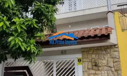 VENDE Sobrado com 190m², 03 Suítes e Quintal. VILA CAMPESINA.