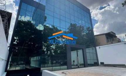 Prédio comercial novo no Morumbi – 1.103m² úteis, 4 pavimentos