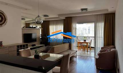 Apartamento com varanda gourmet, móveis planejados e sala ampliada – 77m²