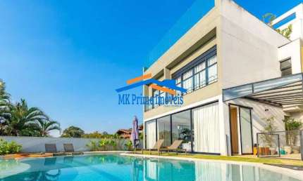 Casa Luxuosa com 3 Piscinas no Eco Boulevard - Jardim Petropólis/SP.