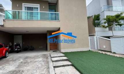 Casa 350m² - 4 Suítes - 4 Vagas - Residencial 5 Alphaville