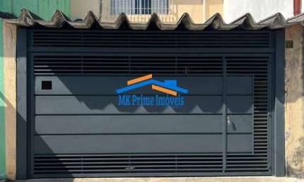 Excelente Sobrado com 3 Dormitórios e 2 Vagas de Garagem.