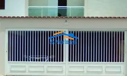 Casa com 4 Quartos à venda, 147m² - Vila São Francisco Zona Oeste