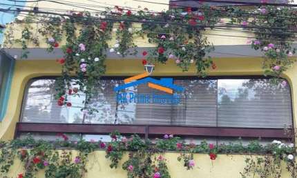 Sobrado 198m² com 3 dornitórios sendo 1 suíte na Cidade das flores.