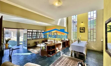 Casa em Condomínio - 3 Quartos sendo 1 Suíte - Edícula 50 m²