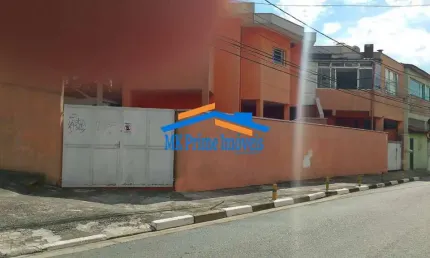 Oportunidade de Investimento: 2 Casas + Edícula e Vagas Alugadas.