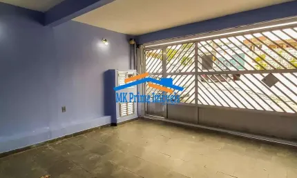 Casa com 3 quartos sendo 1 suíte com varanda na cidade das flores.