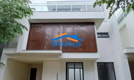 Casa triplex c/ 5 quartos(3 suítes) no cambury residence ii - 200m da praia