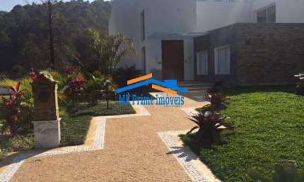 Casa em Condomínio com 1466m² com 3 suítes master em Alphaville!
