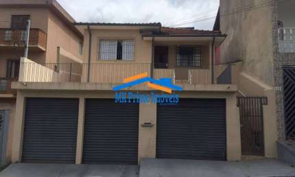Excelente Casa com 313m² e Edícula - Próxima às Principais Rodovias.
