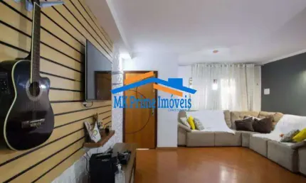 Sobrado com 245m² 4 Quartos sendo 1 suíte - 4 vagas cobertas - Jaguaribe