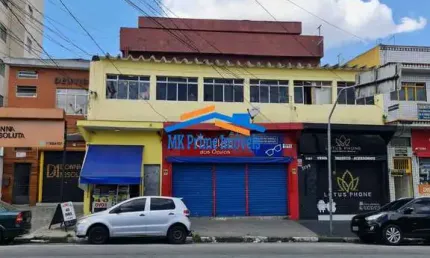 Prédio Comercial com 4 Salões e 5 Casas - Av. Antônio C. Costa.