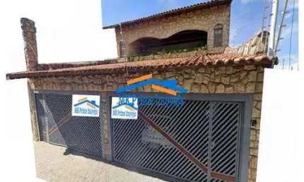 Sobrado 515 mts²  4 Suítes + escritório 4 vagas Salão de festas  Bela Vista