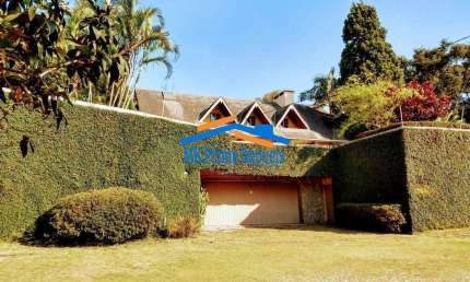 Linda Casa em Condomínio no bairro Gramado em Cotia.