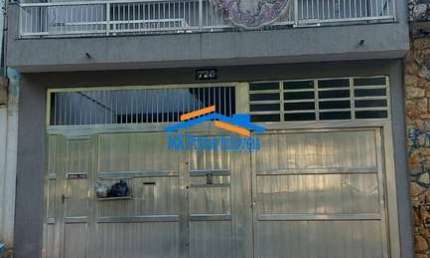 Sobrado 450m² com 3 Dormitórios sendo 2 Suítes no Pestana.