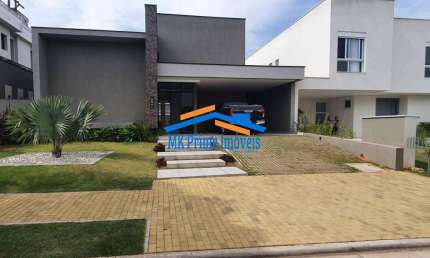 Casa Térrea com 3 Suítes e 4 vagas de garagem - Alphaville Burle Marx.