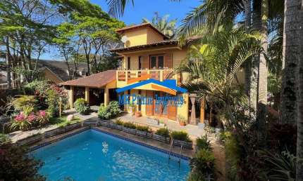 Linda Casa em Condomínio São Paulo II – Granja Viana.