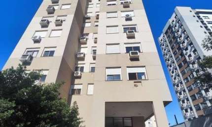 Apartamento com 3 quartos para alugar no Santana, Porto Alegre 