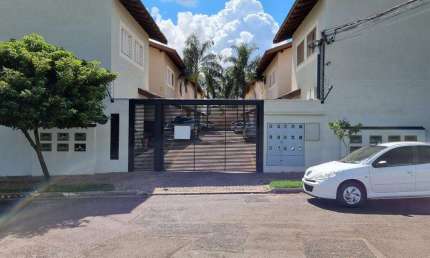 Casa em condomínio fechado com 3 quartos para alugar na Rua Doutor Michel Scaff, Chácara Cachoeira, Campo Grande