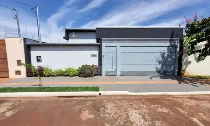 Casa com 3 quartos à venda na Rua Marechal Câmara, Bairro Seminário, Campo Grande