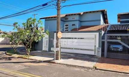 Casa com 5 quartos à venda na Rua Nelson Borges de Barros, Carandá Bosque, Campo Grande