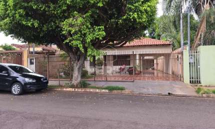Casa com 4 quartos à venda na Rua das Paineiras, Monte Castelo, Campo Grande