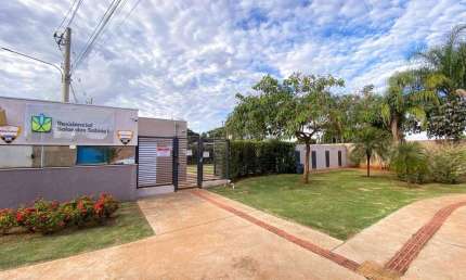 Apartamento com 2 quartos para alugar na Rua General Ângelo Irulegui da Cunha, Jardim São Conrado, Campo Grande