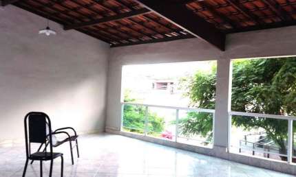 Casa para Venda em Governador Valadares, Santa Rita, 6 dormitórios, 2 suítes, 5 banheiros, 2 vagas
