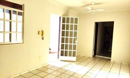 Casa para Venda em Governador Valadares, Grã Duquesa, 3 dormitórios, 1 suíte, 2 banheiros, 1 vaga
