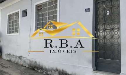 Casa com 2 quartos para alugar na Rua Quiririm, Vila Valqueire, Rio de Janeiro, 70 m2 por R$ 1.300